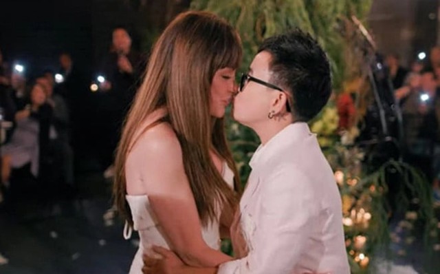 Nữ danh ca Việt: 2 lần ly hôn, hủy cưới với bạn trai kém 12 tuổi, gây bất ngờ khi công khai yêu đồng giới-3
