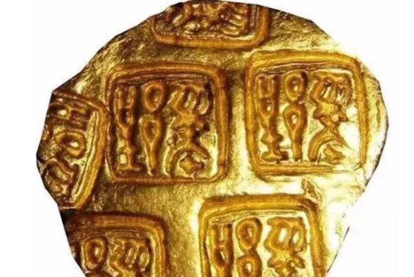 Đang đào mương thì đụng phải bình cổ đựng 40kg vàng, chuyên gia lập tức được mời tới, 3 anh em có quyết định bất ngờ khiến cả làng tẩy chay-1