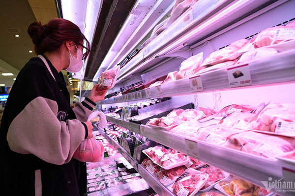 Dân ‘thắt chặt hầu bao’, siêu thị lớn cũng than ế nặng-3