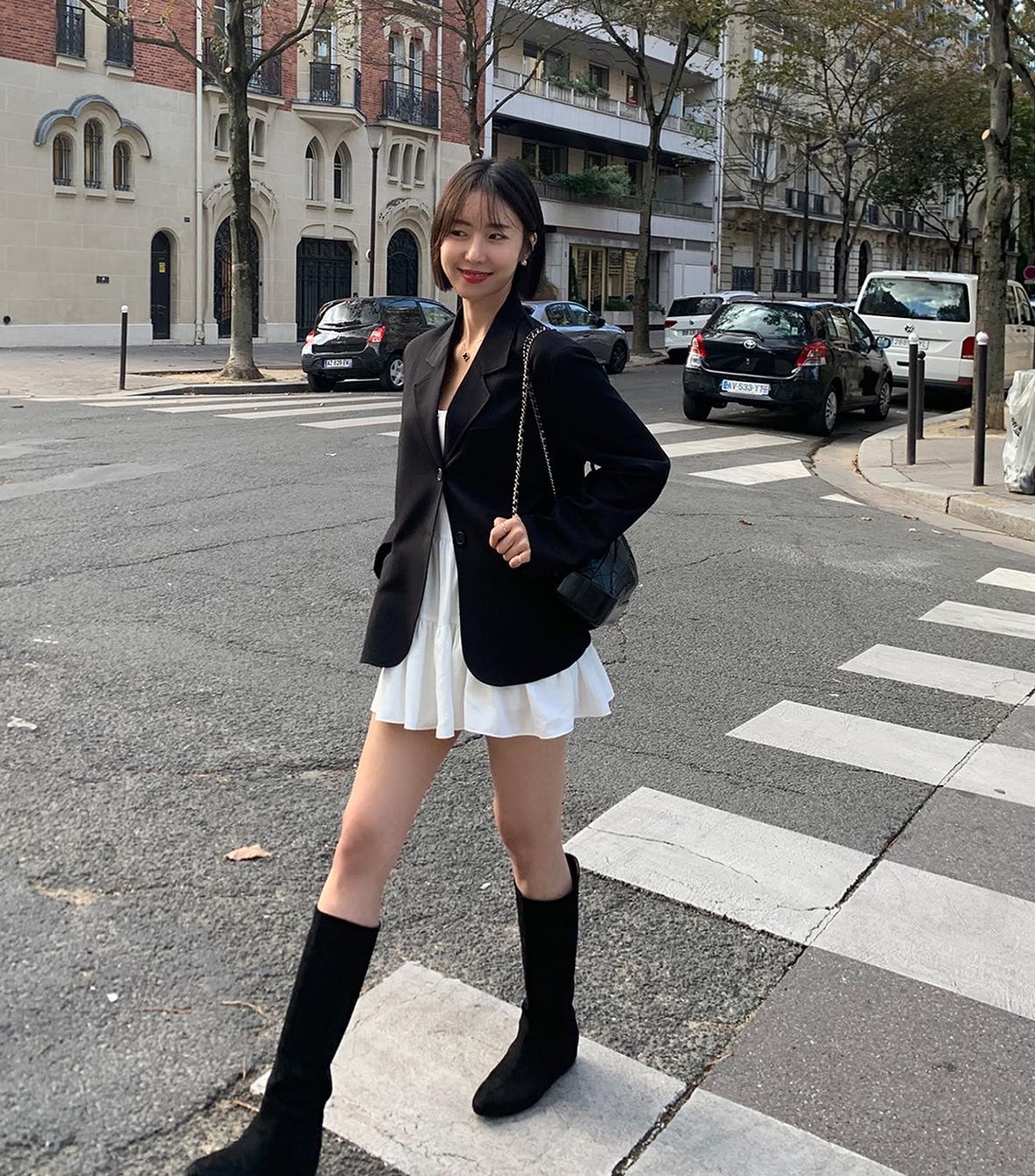 5 kiểu áo khoác đơn giản, tinh tế nên sắm diện Tết nếu bạn không thích sự cầu kỳ-3