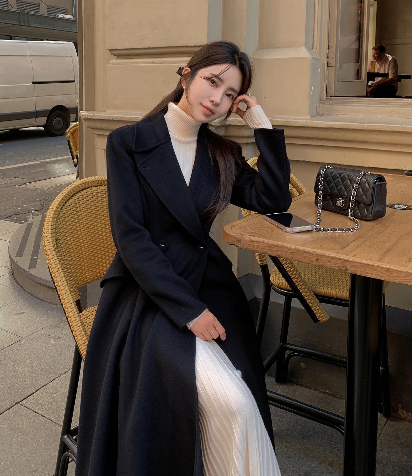 5 kiểu áo khoác đơn giản, tinh tế nên sắm diện Tết nếu bạn không thích sự cầu kỳ-8