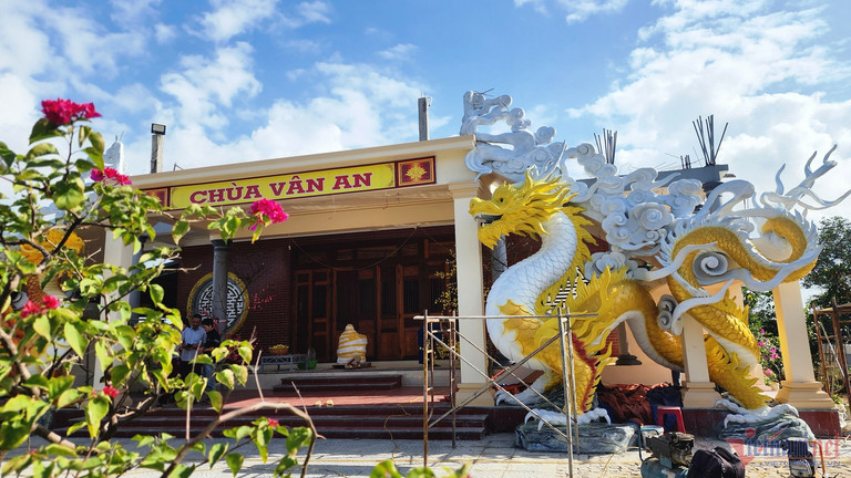 Cận cảnh cặp tượng rồng gây bão mạng của nghệ nhân Quảng Trị-2