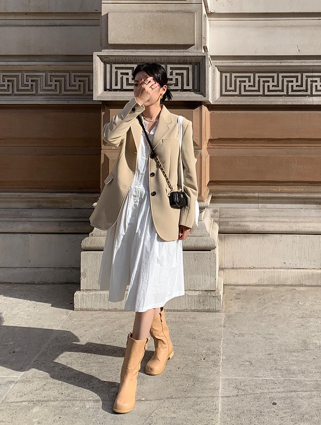 Tham khảo 10 cách diện áo blazer sáng màu để trẻ hóa phong cách-4