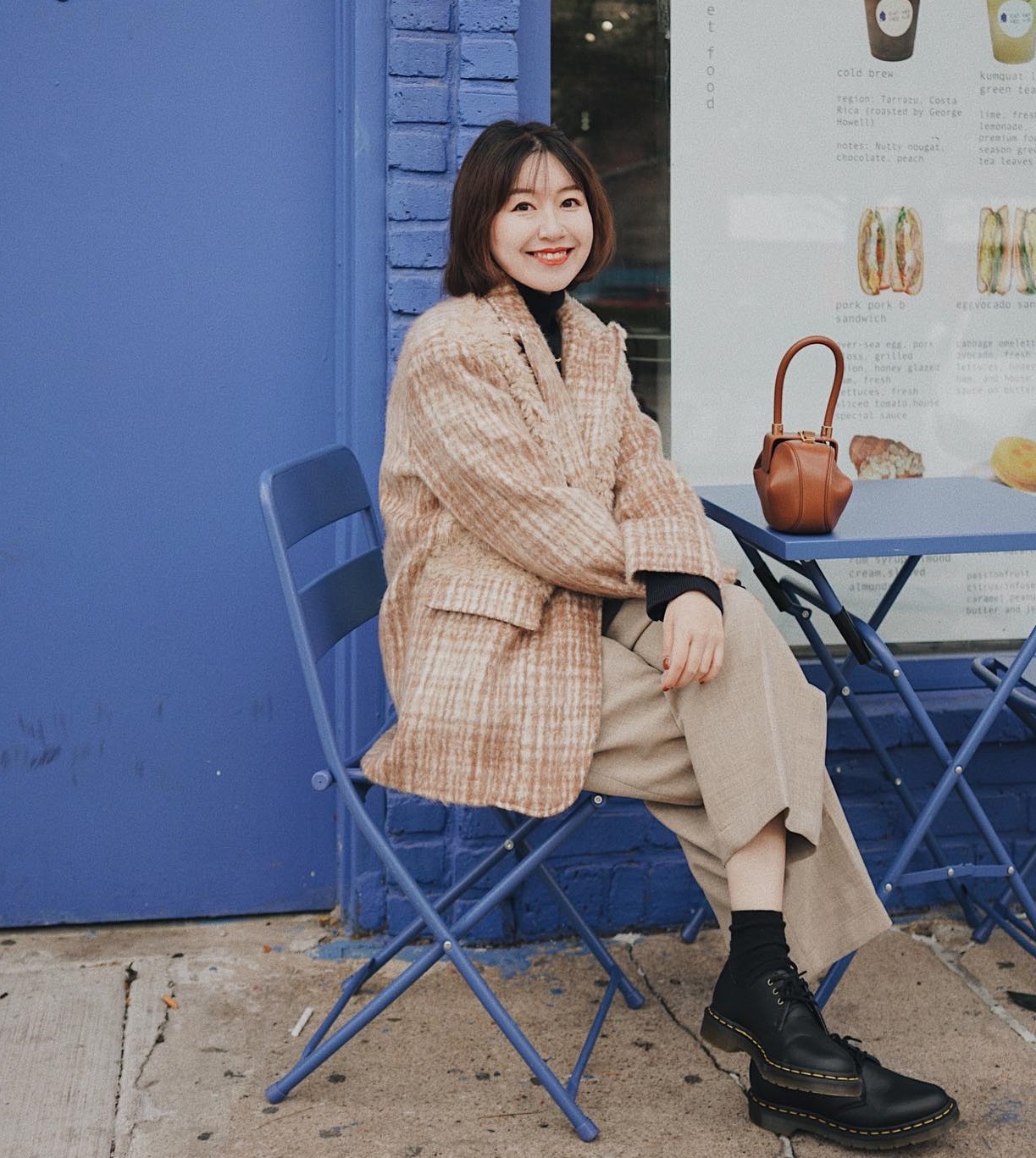 Tham khảo 10 cách diện áo blazer sáng màu để trẻ hóa phong cách-8