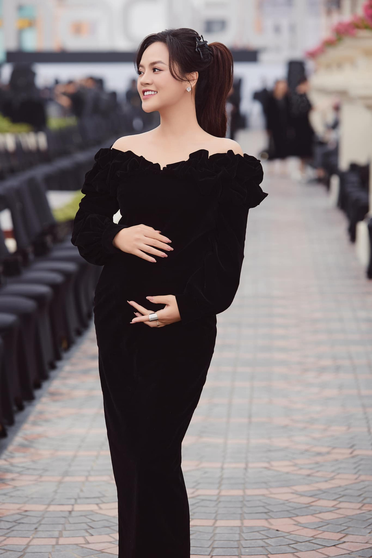 Phương Oanh, Thu Quỳnh, Lan Phương gây bất ngờ khi đứng chung 1 khung hình-6