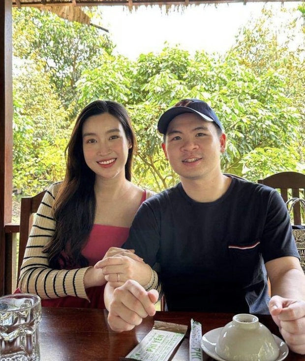 Ông xã doanh nhân khoá môi Đỗ Mỹ Linh, có hành động chú ý với con gái-3