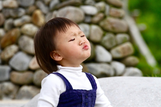 3 đứa trẻ ném pháo vào kho hàng, bị phát hiện còn gân cổ cãi, netizen: Đừng nghĩ trẻ con có biết gì đâu!-5