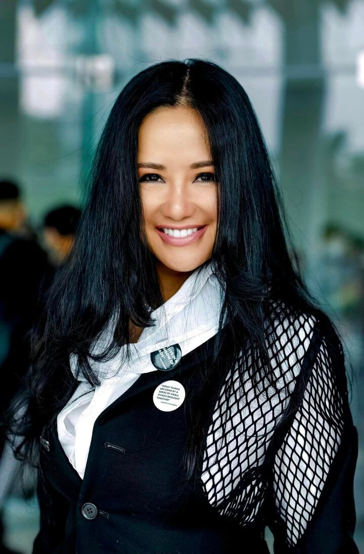 Hồng Nhung tiết lộ mối quan hệ với Mỹ Linh: Không phải chỉ vui mới vỗ tay vào-2