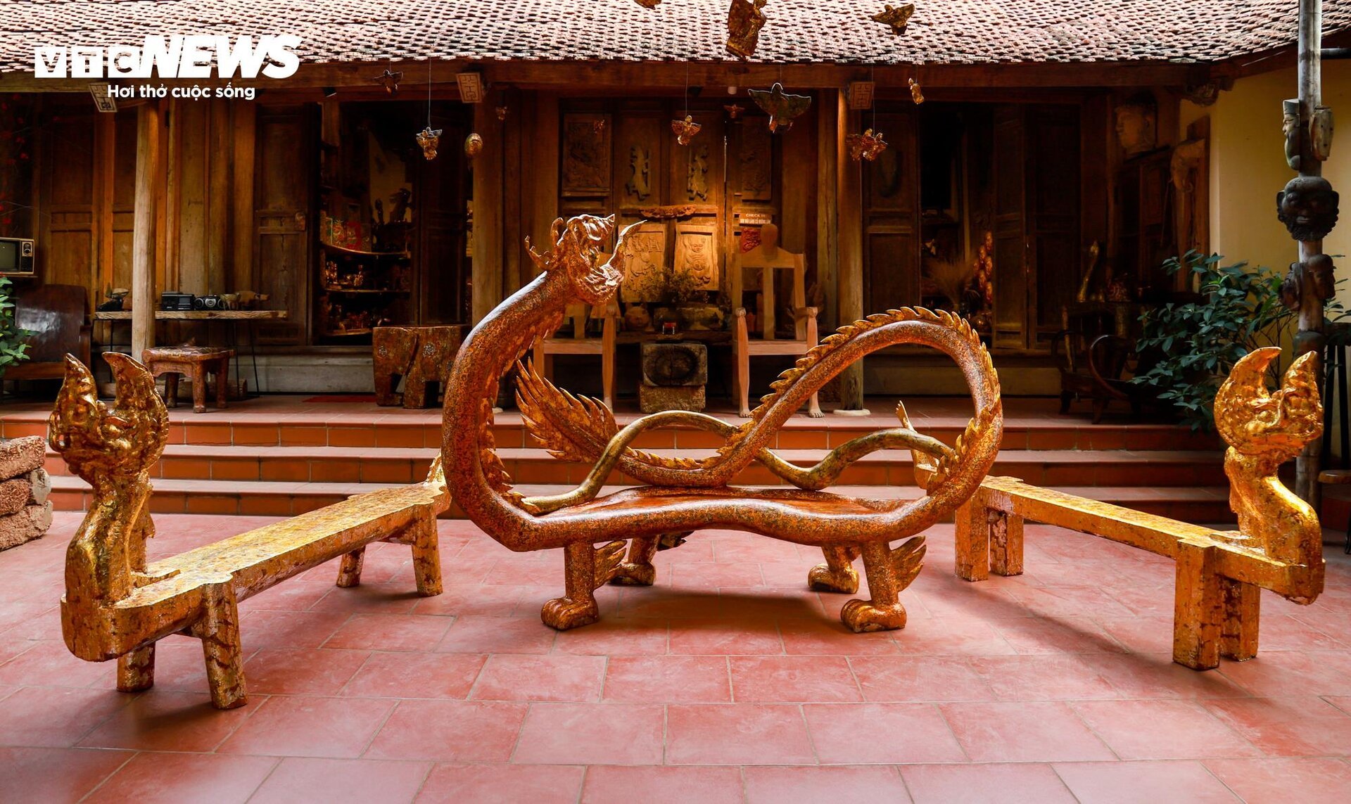 Nghệ nhân sơn mài chế tác 1.000 tác phẩm rồng độc bản đón Tết Giáp Thìn 2024-9