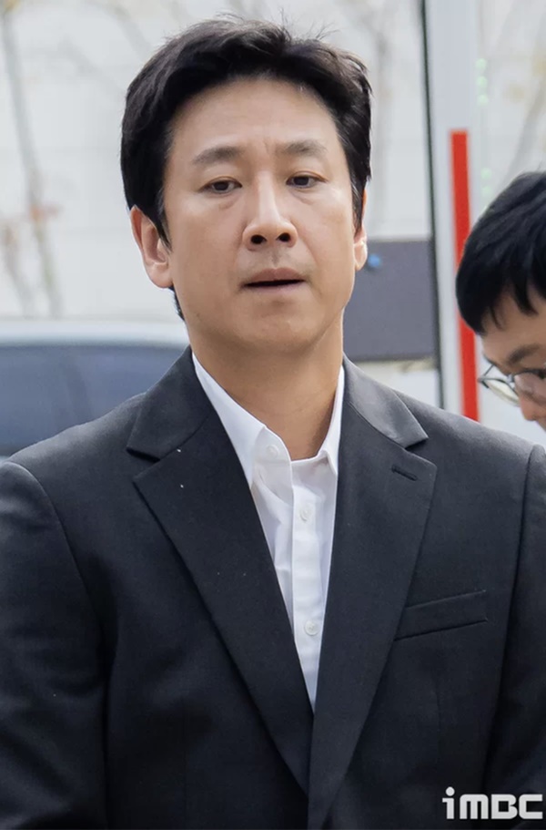Cảnh sát Hàn Quốc mở cuộc điều tra chính thức về cái chết của Lee Sun Kyun-1