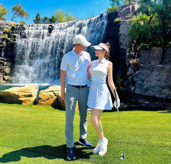 Những cô vợ nổi tiếng từng khoe được chồng ting ting: Bà xã Minh Nhựa vẫn không bì nổi chị đẹp nhận 24 tỷ tiêu vặt-7