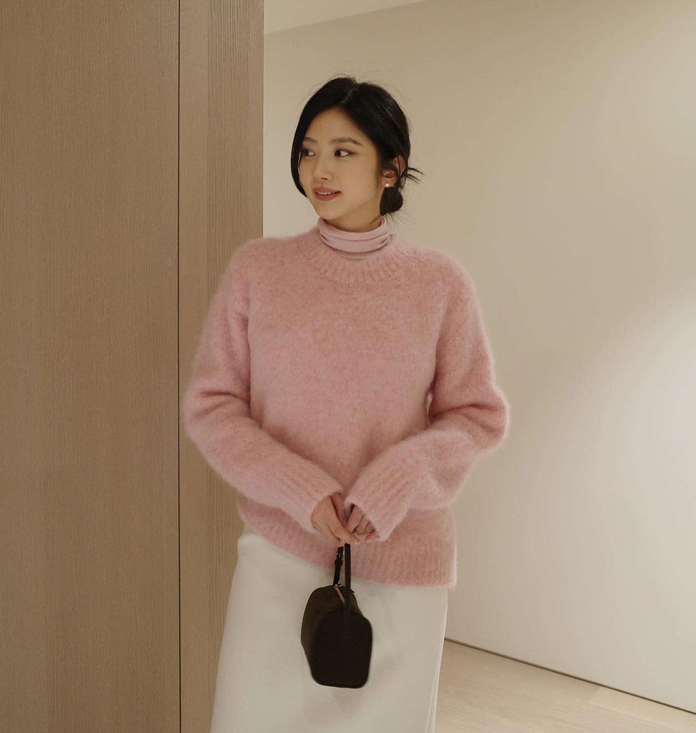 5 mẫu áo hack tuổi, đáng sắm nhất cho dịp Tết 2024-3