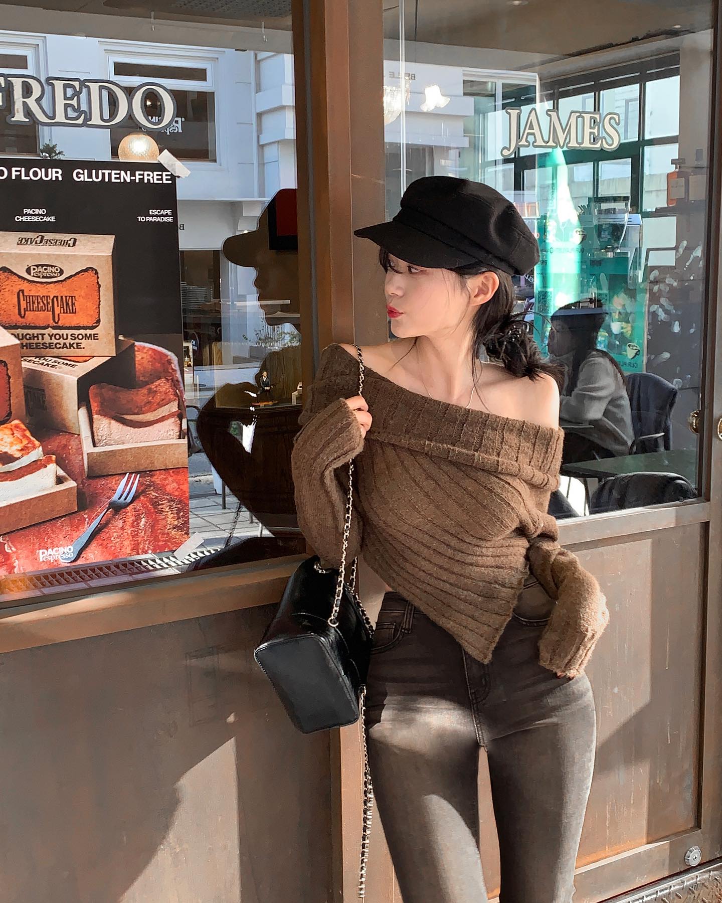 5 mẫu áo hack tuổi, đáng sắm nhất cho dịp Tết 2024-5