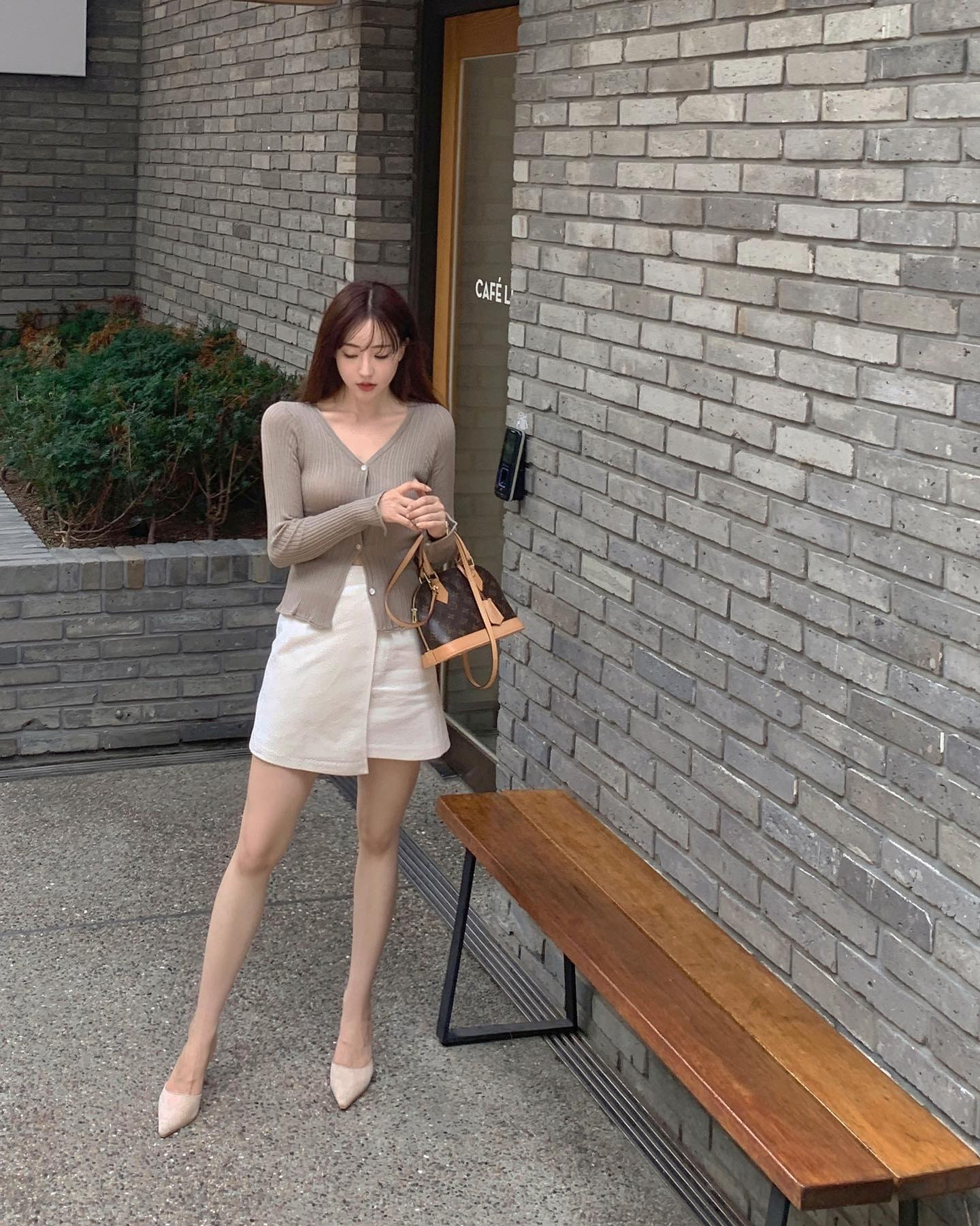 5 mẫu áo hack tuổi, đáng sắm nhất cho dịp Tết 2024-8