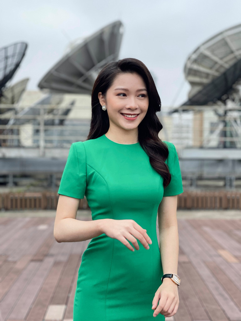 Nhan sắc MC thời tiết Hạnh Quyên xinh như hoa hậu của VTV-10