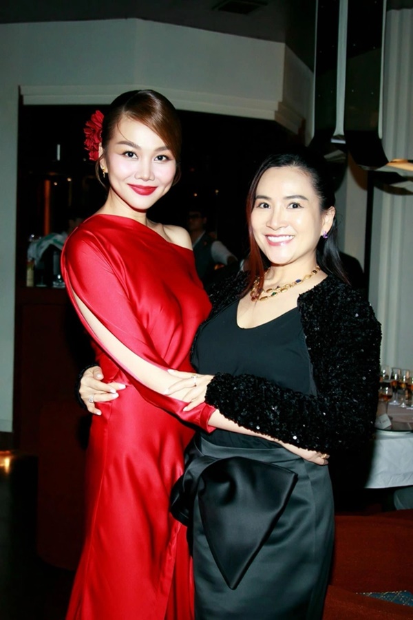 Nữ đại gia có mối quan hệ đặc biệt với Thanh Hằng, siêu mẫu còn thân mật gọi là ghệ ruột-4