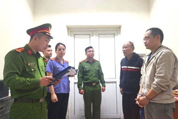 Khởi tố người đàn ông lập công ty ma để buôn lậu sữa-1