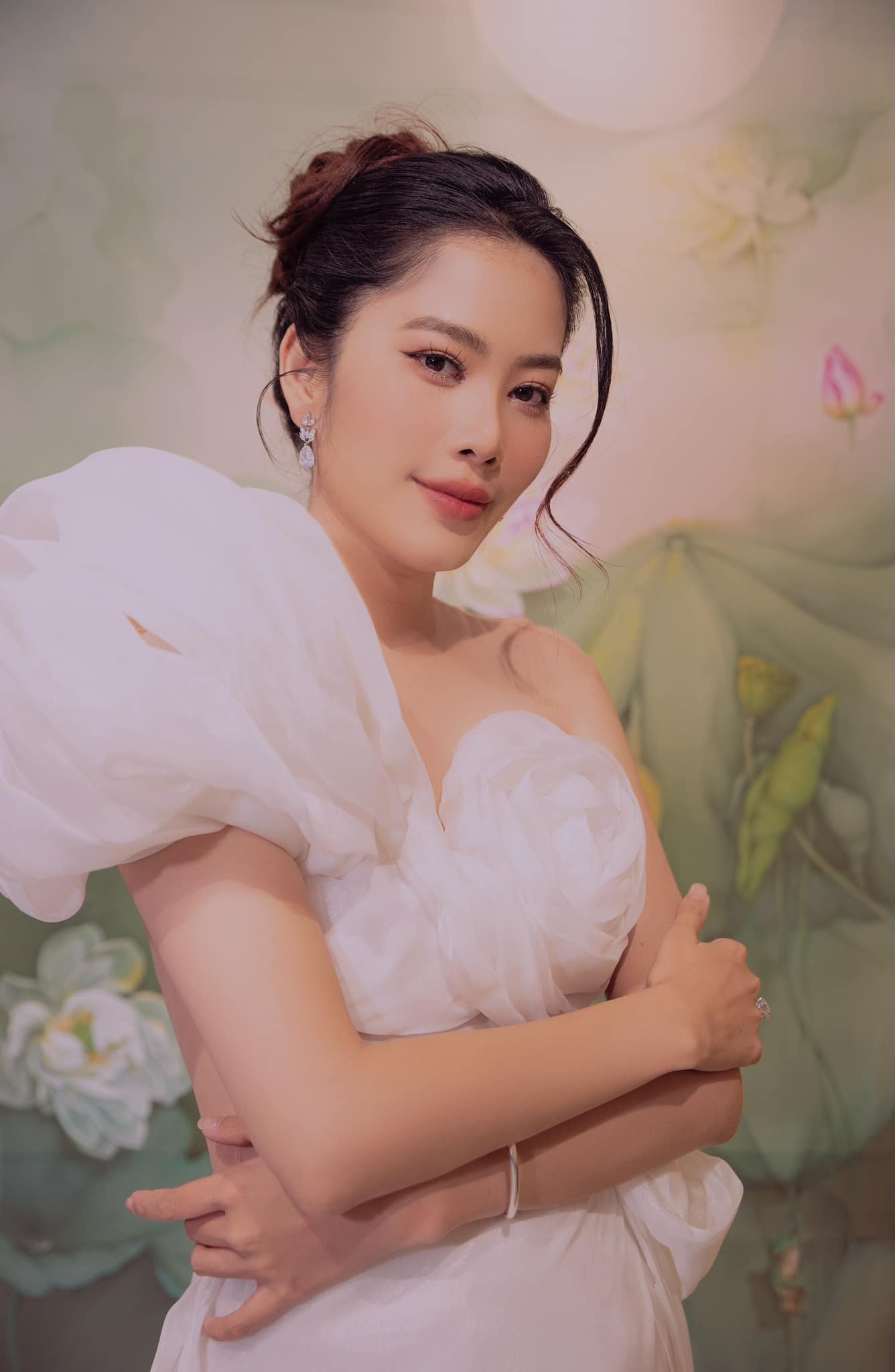 Nam Em xin lỗi sau khi thẳng thừng chê bai ngoại hình Cô Hai Báo: Tính em hơi thẳng-2