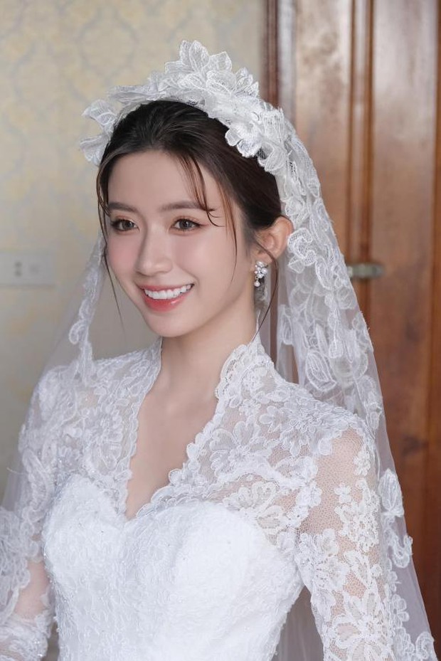 Đám cưới Ngọc Huyền và cháu trai NSƯT Chí Trung: Đón dâu bằng dàn xe sang, biệt thự phía đàng trai gây chú ý-1