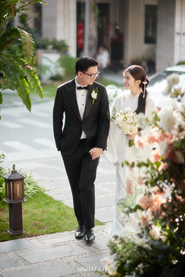 Đám cưới Ngọc Huyền và cháu trai NSƯT Chí Trung: Đón dâu bằng dàn xe sang, biệt thự phía đàng trai gây chú ý-7