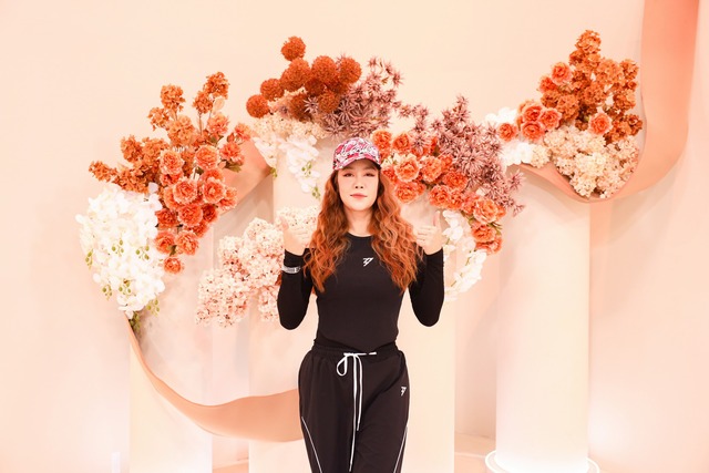 Nữ ca sĩ đông con nhất Chị đẹp đạp gió rẽ sóng: Chân dài, dáng thon, đẹp đáng ngưỡng mộ dù đã 52 tuổi-8