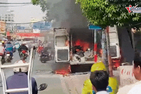Hà Nam: Cháy tại Chùa Phật Quang, nhiều nội thất bị thiêu rụi-3