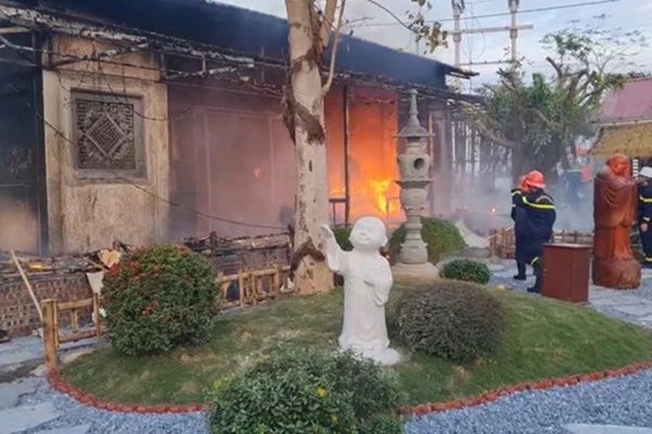 Tiết lộ bất ngờ về xưởng gỗ 1.000m2 bị thiêu rụi ở Phú Thọ-2