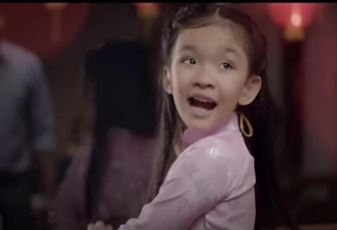 Cô bé khiếm thính từng đóng quảng cáo Tết khiến ai xem cũng khóc, nhan sắc hiện gây ngỡ ngàng-3