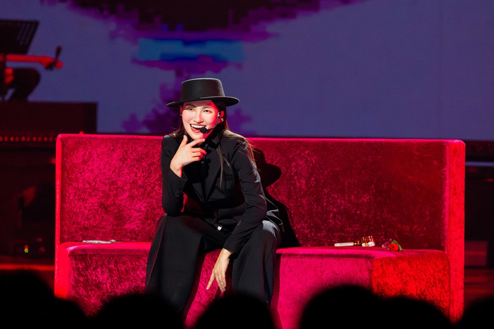 HHen Niê gây tranh cãi về giọng hát vẫn vào chung kết Chị đẹp-2