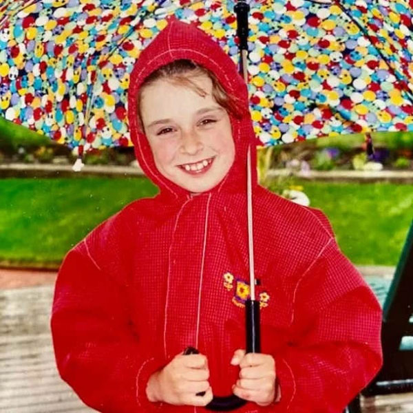 Con gái 9 tuổi đột ngột bỏ ăn dù rất đói, mẹ sốc đau đớn khi tìm ra lý do, trăm vạn bà mẹ khác cũng phải giật mình-1