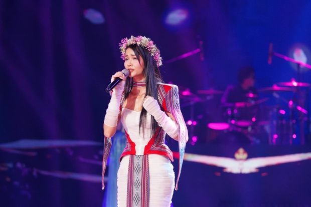 HHen Niê gây tranh cãi vì hát chán, nói gì khi bị chê thể hiện kém nhưng vẫn vào Chung kết Chị đẹp đạp gió?-1