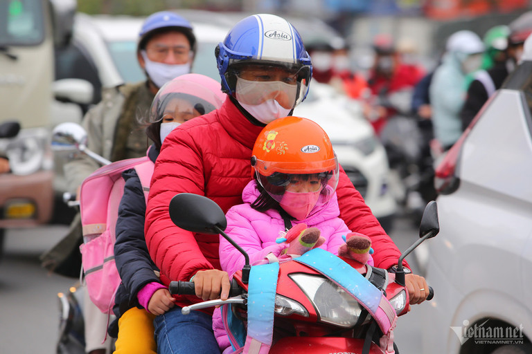 Thời tiết Hà Nội 3 ngày tới: Rét hại nhất từ đầu mùa đông, hạ thấp nhất 8 độ-1