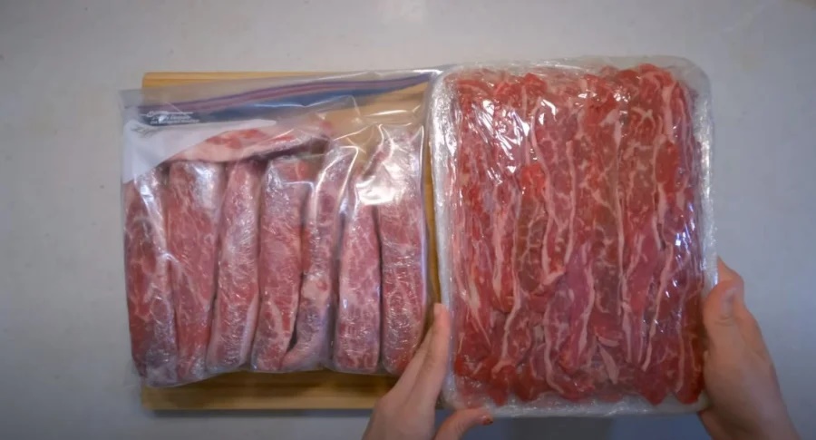 Thịt bò mua về đừng bỏ ngay vào tủ lạnh, làm thêm 1 bước, thịt để cả tháng vẫn tươi ngon, mềm ngọt-1