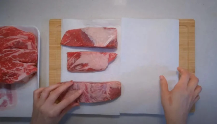 Thịt bò mua về đừng bỏ ngay vào tủ lạnh, làm thêm 1 bước, thịt để cả tháng vẫn tươi ngon, mềm ngọt-2