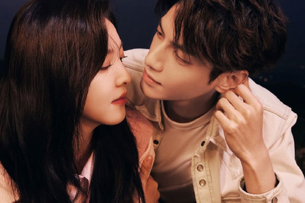 Đi dự tiệc Tất niên công ty về, tôi thấy cửa nhà đóng kín, bên trong tắt điện tối thui-2