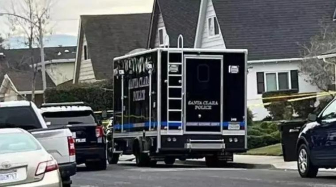 Chấn động: Kỹ sư Google đánh chết vợ dã man, hành động quỳ gối ngẩng mặt lên trời sau khi gây án khiến ai cũng ớn lạnh-3