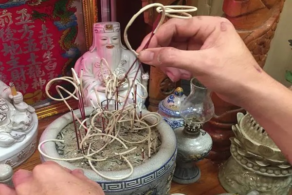 Các cụ nhắc nhở: Xây nhà 3 chân của cải đội nón đi hết, nhà 3 chân là gì?-3