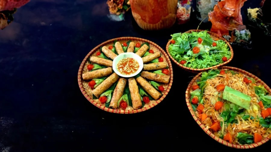 Tại sao đầu bếp nhà hàng thường vắt chanh vào chảo dầu chiên, hóa ra nhiều công dụng tuyệt vời, ai cũng học theo-2