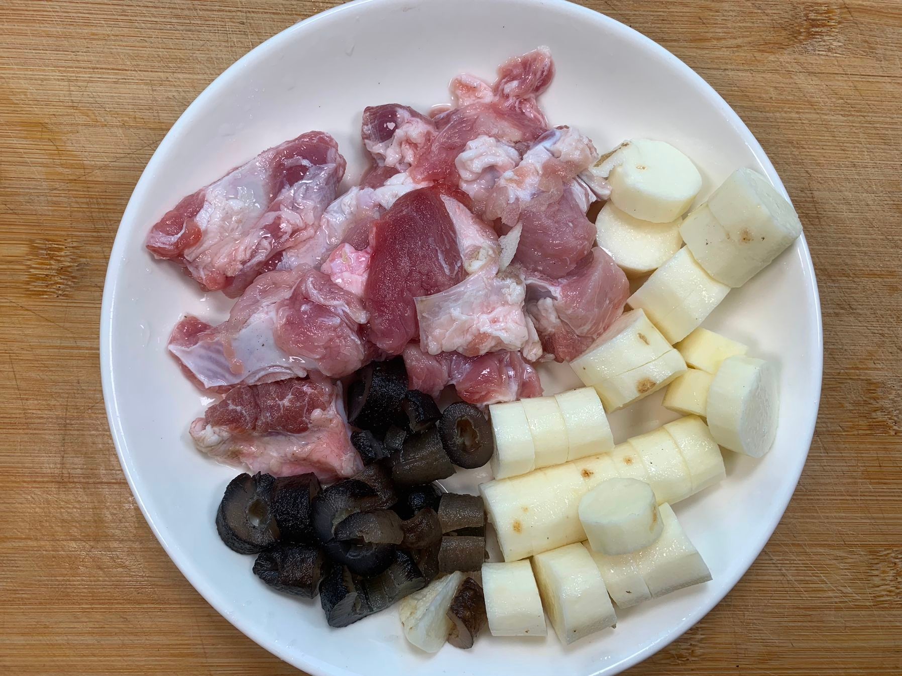 Ăn 1 lạng loại thịt này còn hơn 10 cân hàu, bồi bổ sức khỏe, tăng cường trí lực, nấu canh cực ngon-4