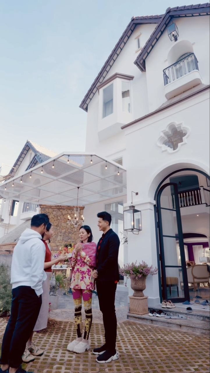 Mừng tân gia biệt thự khủng với bạn trai kém 12 tuổi, Lệ Quyên hé lộ căn phòng đặc biệt-4