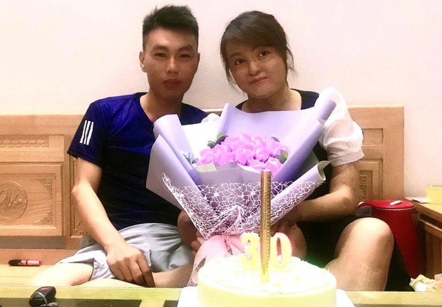 Sau 20 lần mổ, cô gái bị chồng đổ xăng đốt hôm mùng 2 Tết hiện ra sao?-2