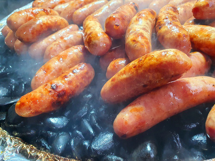 Chỉ bán một món ăn lạ”, chủ hàng phố cổ Hà Nội thu hàng chục triệu đồng/ngày-7