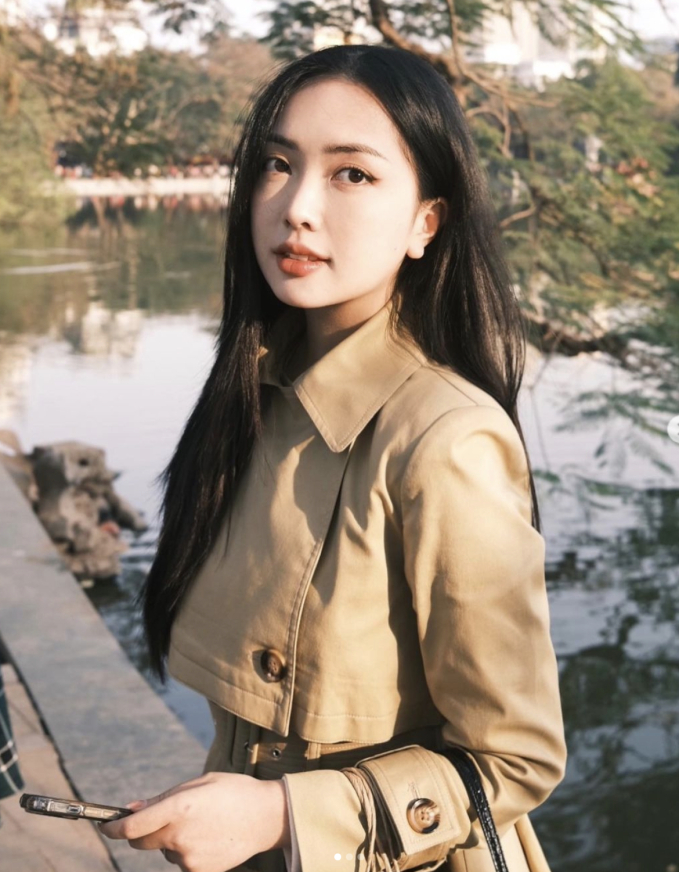 Doãn Hải My, Mai Hà Trang và Ngô Tố Uyên có phong cách cực giống nhau khi trời lạnh: Nàng WAGs nào xinh hơn?-6