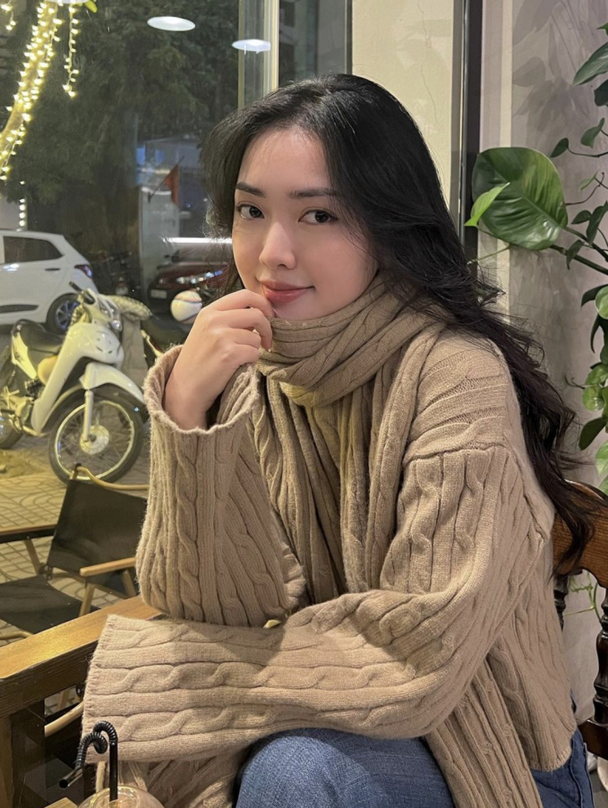 Doãn Hải My, Mai Hà Trang và Ngô Tố Uyên có phong cách cực giống nhau khi trời lạnh: Nàng WAGs nào xinh hơn?-9