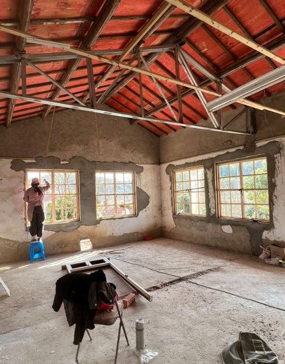 Chuồng gà bỏ hoang được nữ chủ nhân cải tạo thành không gian nhà ở chill như quán cà phê, gây sốt toàn cõi mạng-2