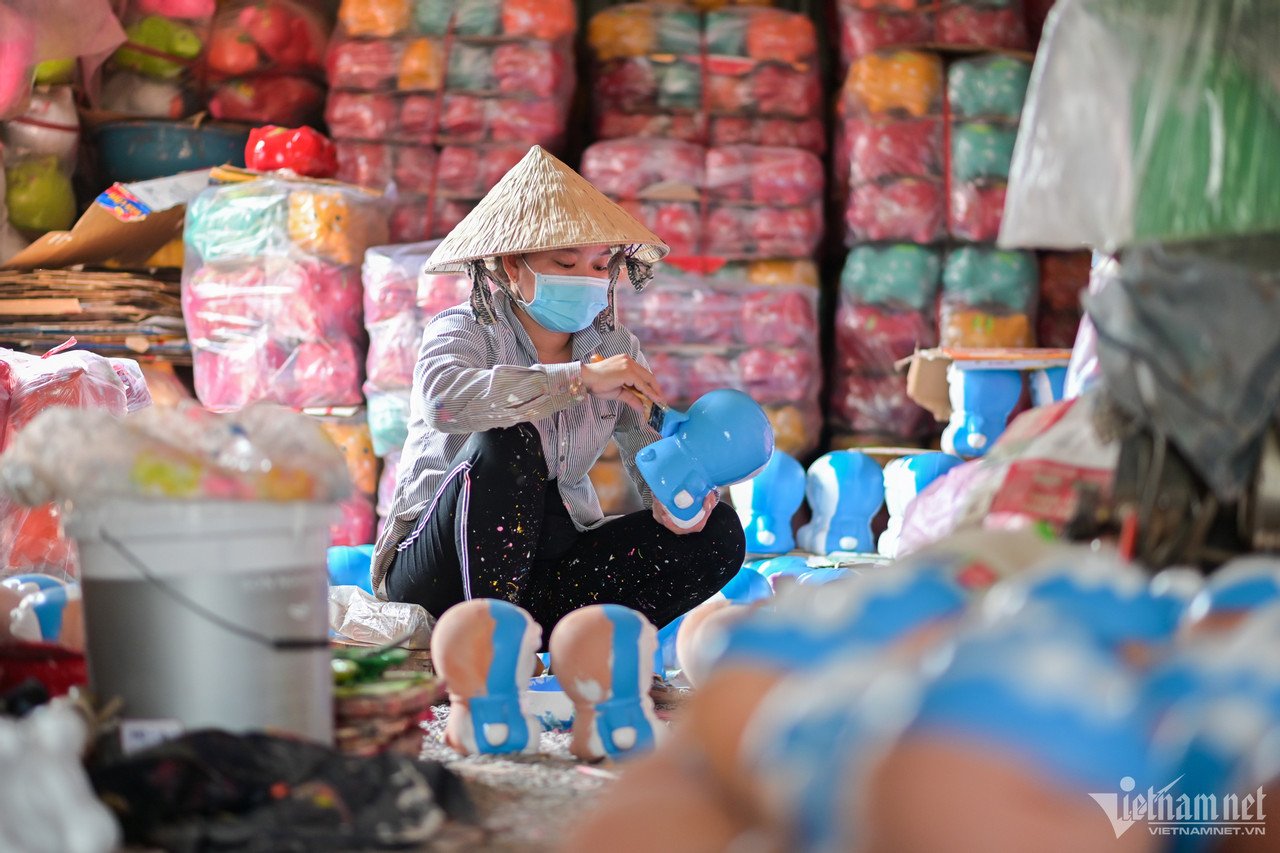 Ống tiết kiệm hình rồng giá 170.000 đồng phục vụ Tết-9