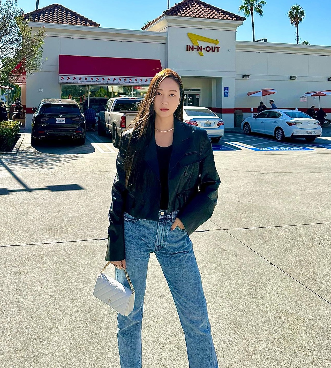 Cao thủ diện quần jeans Jessica Jung gợi ý loạt cách phối đồ không hề trùng lặp-4