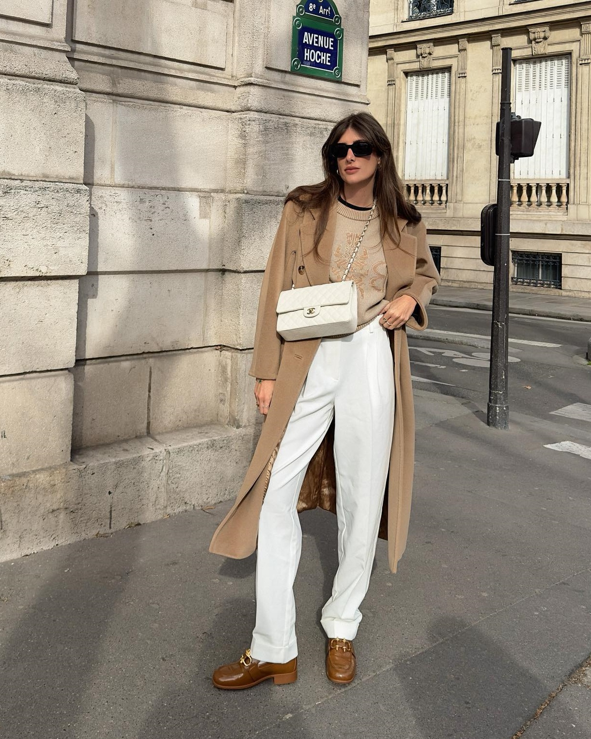 5 kiểu áo khoác dài được phụ nữ Pháp diện mãi không chán vì vừa trẻ trung, vừa tinh tế-9