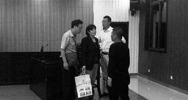 Thấy nam sinh giống hệt chồng cũ, người phụ nữ đau đớn phát hiện con trai đã chết 17 năm trước vẫn còn sống-4