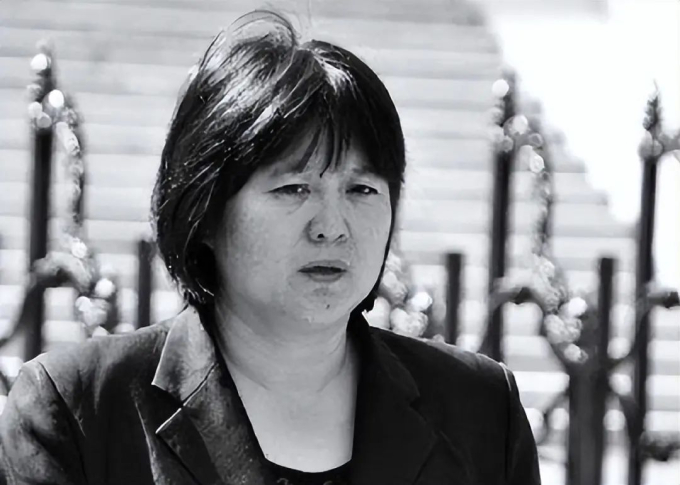 Thấy nam sinh giống hệt chồng cũ, người phụ nữ đau đớn phát hiện con trai đã chết 17 năm trước vẫn còn sống-1